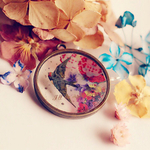 ﾟ･*未来へ飛ぶツバメ*･ﾟ華やかペンダントトップ✿ 