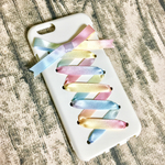 iPhone6 iPhone6s iPhone5  iPhone5s iPhone5SE  iPhone7 iPhone8 レースアップリボン レインボーリボン 白 ケース