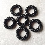 アクリル ツイストリングビーズ ブラック 25mm 6こ