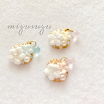 2色のお花としずくの手編みイヤリングorピアス