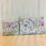 Ｅさまご依頼品   リバティ ポケット付き　ラミネート    ポーチ 　<イルマ＞
