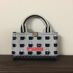 白猫さんのかくれんぼグレースマホ手提げ