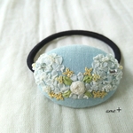 Flying flower  リボン刺繍ヘアゴム4.5  ブローチへ変更可能