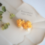 かすみ草とコットンパールのイヤリング　レモン