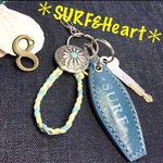 ぷっくりレザーサーフチャーム・ターコイズコンチョレザーストラップチャームキーホルダー