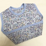 リバティwiltshireのお食事スタイ ブルー