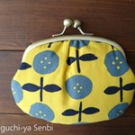 北欧柄  ボタンのお花  がま口財布♪