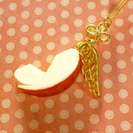 *限定*ネックレス(うさぎりんご×羽)