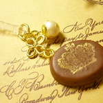 *限定*イヤフォンジャック(楕円王冠チョコ×コットンパール)
