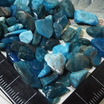 天然ブルーアパタイト原石加工品♪天然青燐灰石/アパタイト/apatite♪マダガスカル産♪ノンホール通し穴なし♪さざれ石/タンブル石10g/300円♪レジン封入やカレット素材やガラスドームに♪