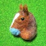 【羊毛フェルト】栗毛の馬のブローチ