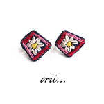 デニムスクエア刺繍《イヤリング》
