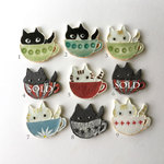 コーヒーカップに入った猫ブローチ（再販）
