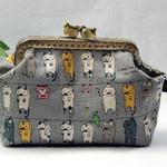 受注製作・10.5㎝可愛いねこちゃんの口金・せんたくにゃんこ！グレー・がま口ポーチ・財布・内布は肉球柄・手作りチャームプレゼント！