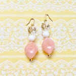 サーモンピンクのピアス,イヤリング