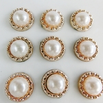 【10個セット】14㎜　パールがついた　ゴールド　カボション・貼り付けパーツ～花形　CB572