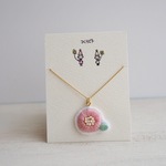 北欧 お花 刺繍  ネックレス