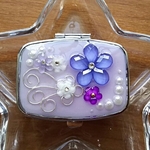 🌼お花のピルケース　（薄い藤色）