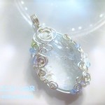ナチュラルブルートパーズペンダント（ワイヤーアートジュエリー☆ワイヤーアクセサリー☆ワイヤーラッピング天然石ネックレス）