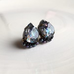 耳に宿る伝統×アクセサリー。螺鈿細工を取り入れた星空の滴ピアス　レジン 貝 シェル　送料無料 
