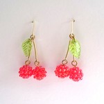 さくらんぼのピアス・イヤリング
