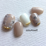 再販5♡クレイベージュとグレーのアンティークフラワーネイル