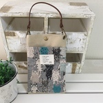 本革グリップ スマホポーチ beige canvas × cats 