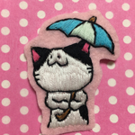 傘とねこのワッペン