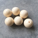 アクリルラウンドビーズ アイボリー 16mm 6こ
