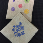 手刺繍のぺったんこポーチ