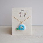 北欧 お花 刺繍  ネックレス