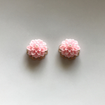 シンプル＊ダリアのカボションピアス【ピンク】