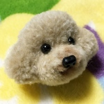 動物ぽんぽん　トイプードルブローチ （ベージュA　 サイズ小）