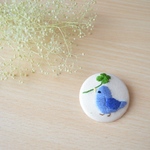 ぷっくり青い鳥ブローチ