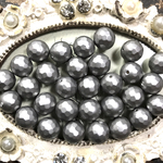 【10個】高級マザーオブパールのビーズ 多面カット グレー 8mm 