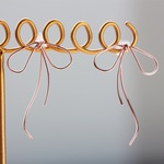 14kgf-[Rose gold]耳元で結ぶゆるり アシンメトリー リボン ピアス /イヤリング