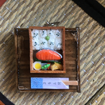 《片耳》ふっくら鮭弁当のピアス