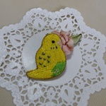 セキセイインコ(黄色)の刺繍ストラップ