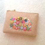 羊毛とフェルトのもこもこ花刺繍ポーチ  Beige