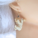 シロクマ　ハグクラウンピアス