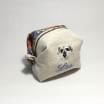 愛書家なつみかん。様オーダー品☆犬の手刺繍のキャラメルポーチ