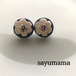 ☆刺繍☆くるみボタンのピアス