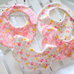 4販）La fleur*bib＊ラウンド・お花のスタイ*8957