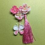 つまみ細工 お花とちょうちょの髪飾り うすもも