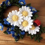 マーガレットと青小花のシュシュ　てんとう虫　■1点もの■