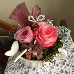 カップに入った真紅な薔薇・プリザーブドフラワー・プレゼント