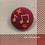 音楽とお花の刺繍ブローチ
