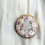 natural lease  刺繍ブローチ(木枠) 4.5㎝☆