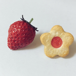 苺とクッキー。ピアス