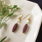 マザーオブパールの秋ピアス